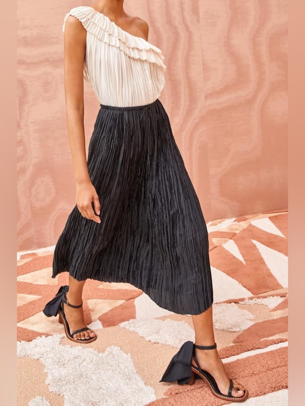 Ulla Johnson Dioni Skirt in Noir Black Pleated Crinkle Plisse Saton Midi Size 0